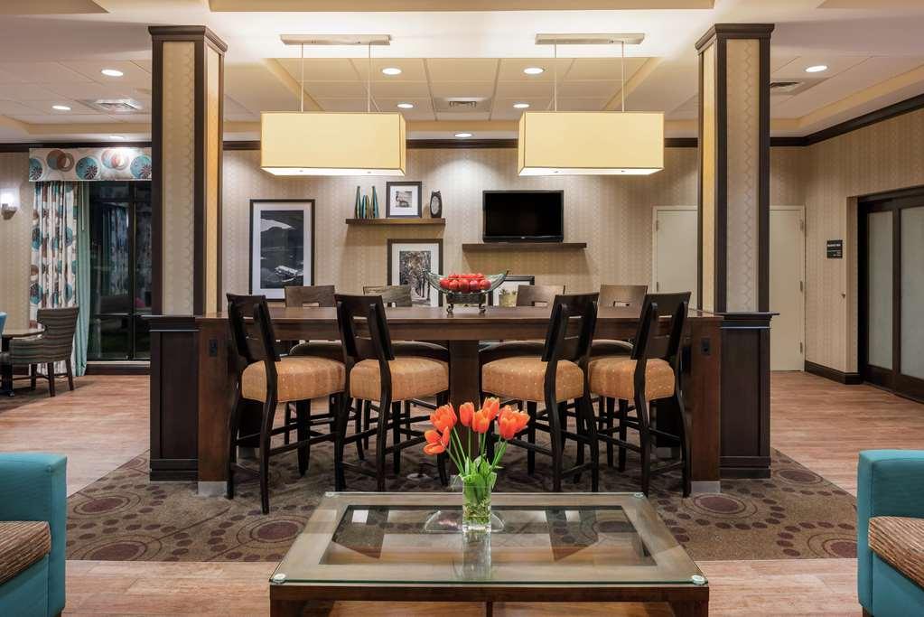 Hampton Inn פארמינגטון מראה פנימי תמונה