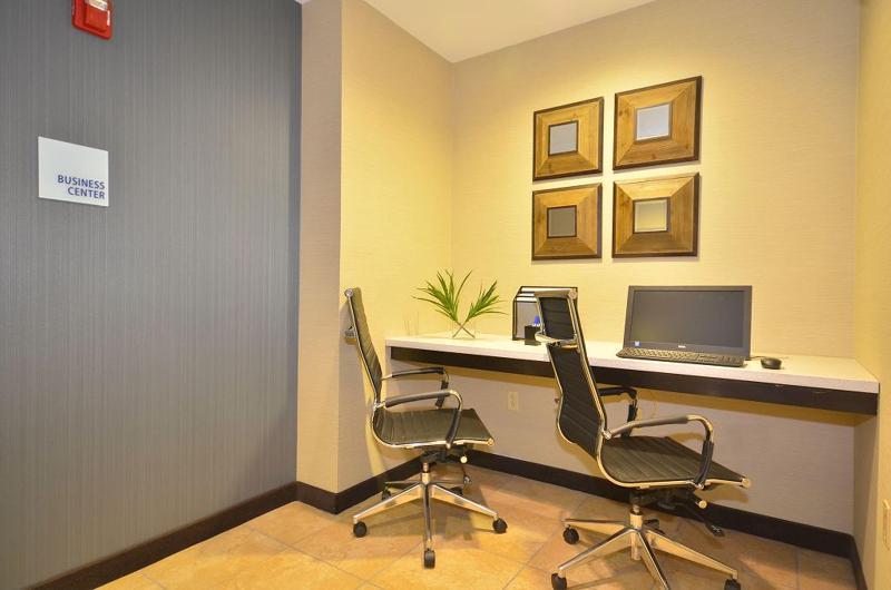 Hampton Inn פארמינגטון מראה חיצוני תמונה