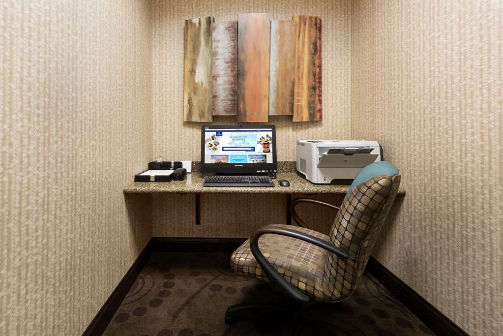 Hampton Inn פארמינגטון מתקנים תמונה
